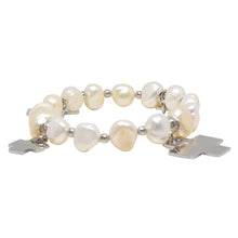 Cargar imagen en el visor de la galería, Pulsera De Perlas Con Dijes De Cruz Acero Inoxidable Dama