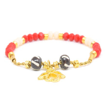 Cargar imagen en el visor de la galería, Pulsera Piedras Rojas Detalles Dorados Dije de Ángel
