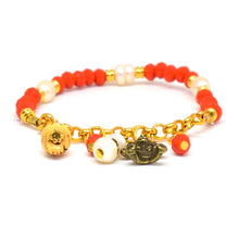 Cargar imagen en el visor de la galería, Pulsera Dijes Dorados con Piedras Naranjas Dama
