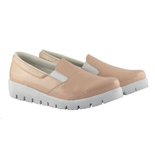 Cargar imagen en el visor de la galería, Tenis Altos Zapatos de Charol Beige Calzado Rojas