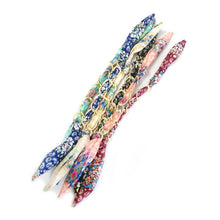 Cargar imagen en el visor de la galería, 12 Bandas Listón Pulsera Flexible de Alambre con Cadena