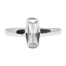 Cargar imagen en el visor de la galería, Anillo Solitario con Piedra Rectangular Acero Inoxidable