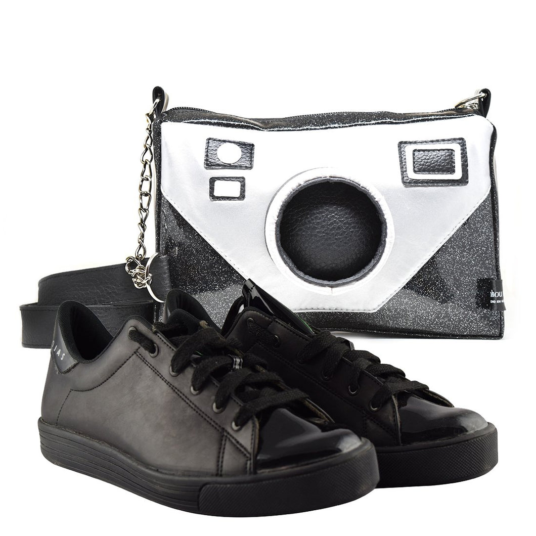 Conjunto Bolsa Cartera Cámara 3D Rectangular Negro Brillante y Zapatos Tenis Negros