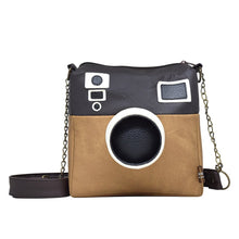Cargar imagen en el visor de la galería, Bolsa Cartera Diseño de Cámara 3D Cuadrada Café