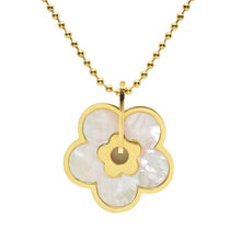 Cargar imagen en el visor de la galería, Collar Cadena Dorado Dije Flor de Concha Acero Inoxidable