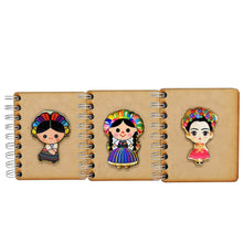 Cargar imagen en el visor de la galería, 3 Libretas Cuadernos Blocs MDF Diseños Varios Muñecas