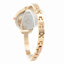 Cargar imagen en el visor de la galería, Reloj tipo Pulsera Incrustaciones Fantasía Dama