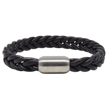 Cargar imagen en el visor de la galería, Pulsera en Trenza de Cuero con Broche Capsula Caballero